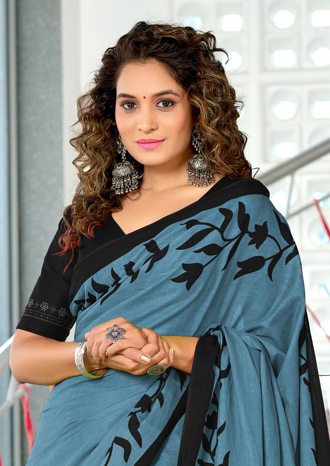 Urban Pallu Woven Design Pure Cotton Daily Saree