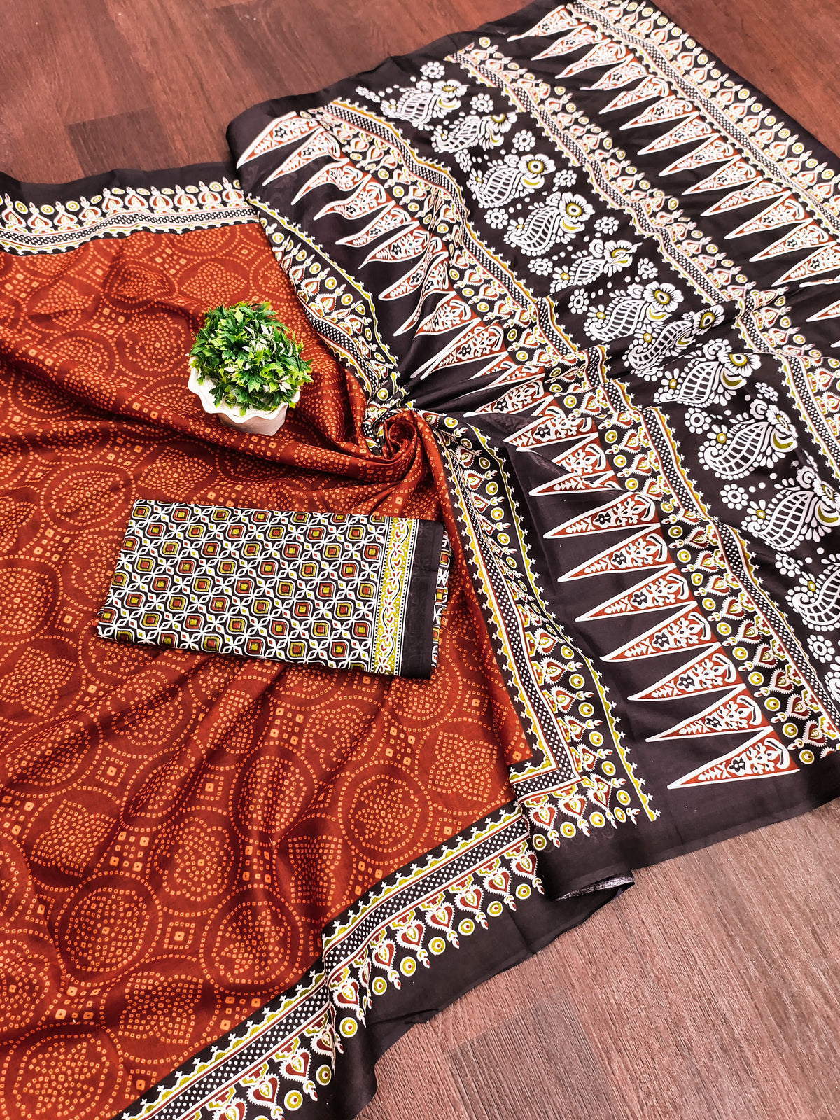 Urban Pallu Woven Design Pure Cotton Daily Saree