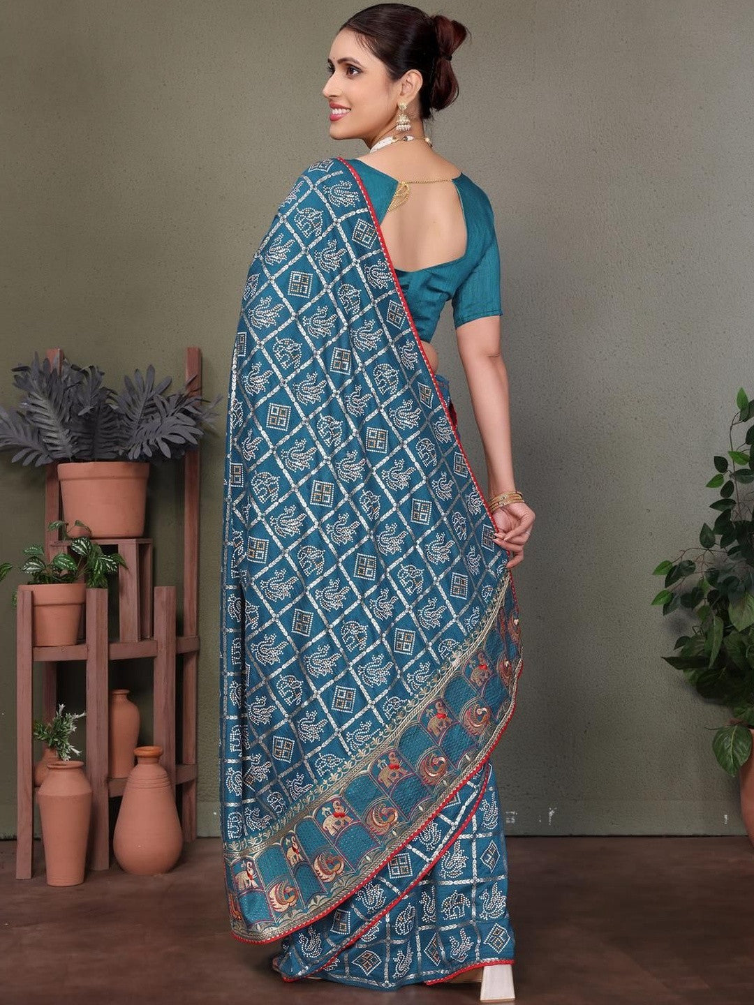 Urban Pallu Floral Sequinned Silk Blend Fusion Saree
