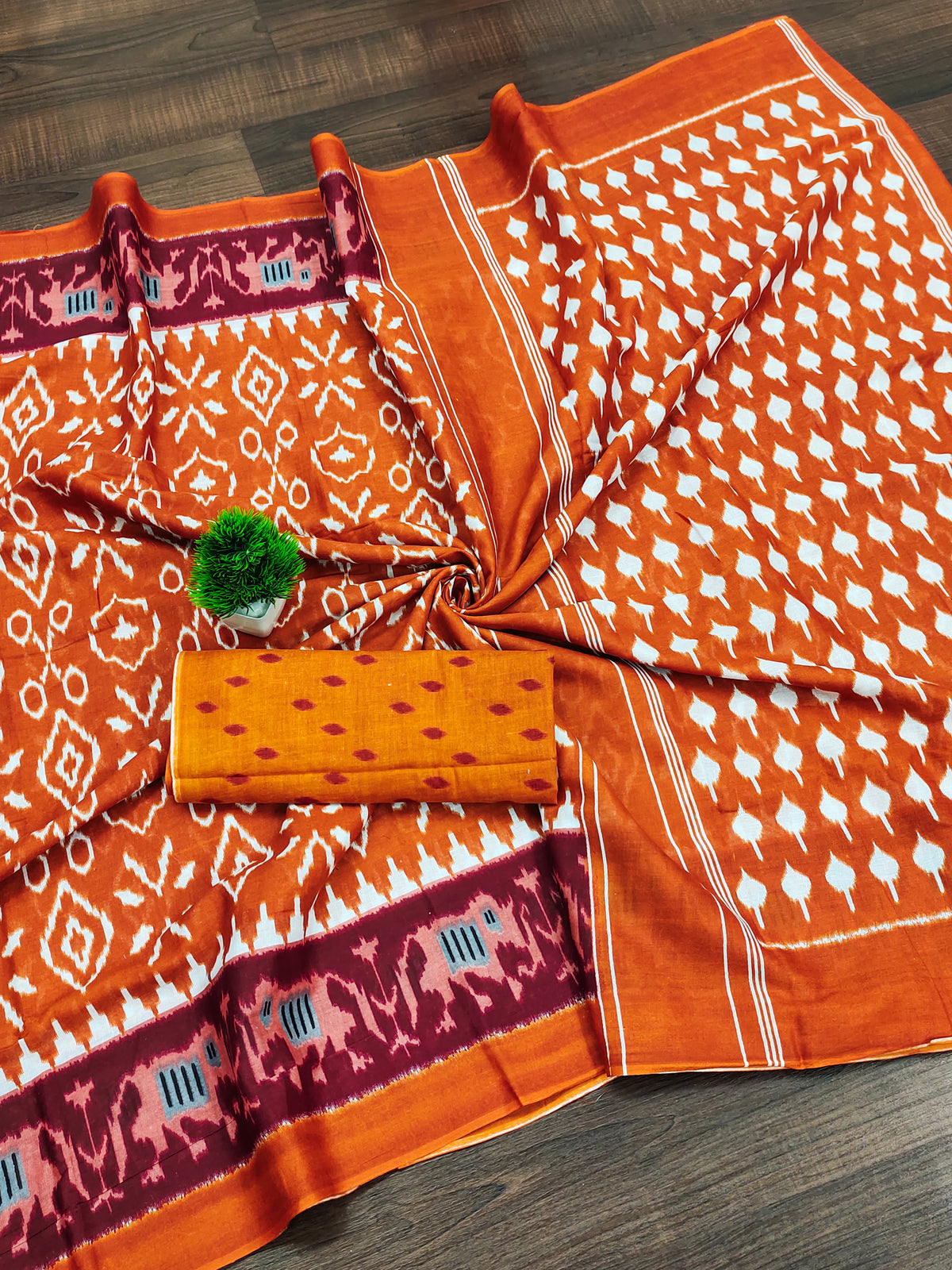 Urban Pallu Woven Design Pure Cotton Daily Saree