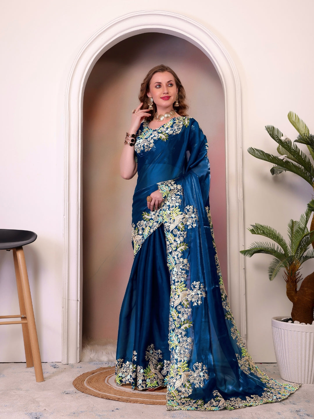 Urban Pallu Solid Silk Blend Festive Saree