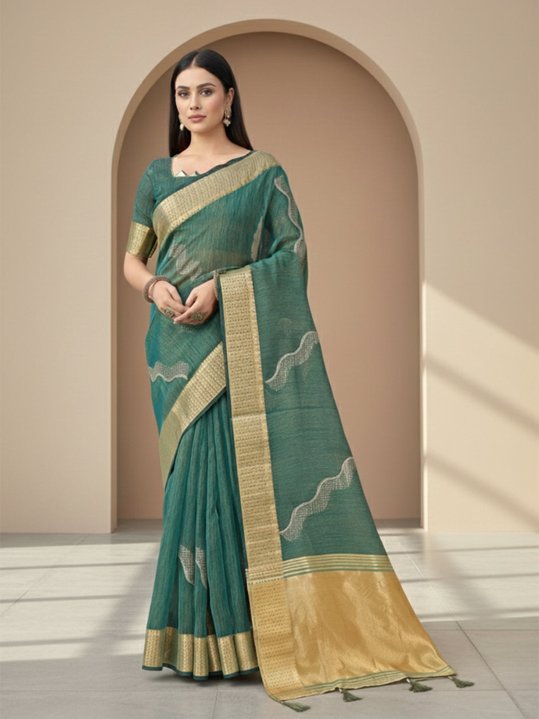Urban Pallu Floral Sequinned Silk Blend Fusion Saree