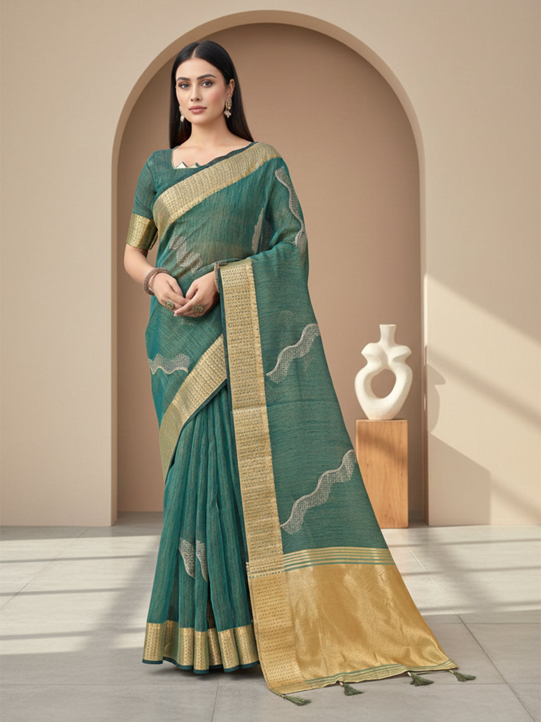 Urban Pallu Floral Sequinned Silk Blend Fusion Saree